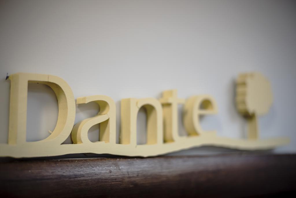 Le 4 Stagioni Dante's H Centro, By Clapa Group Affittacamere 2*