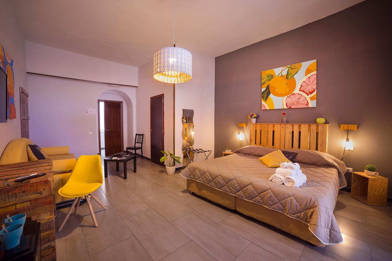 Le 4 Stagioni Dante's H Centro, By Clapa Group Affittacamere 2*