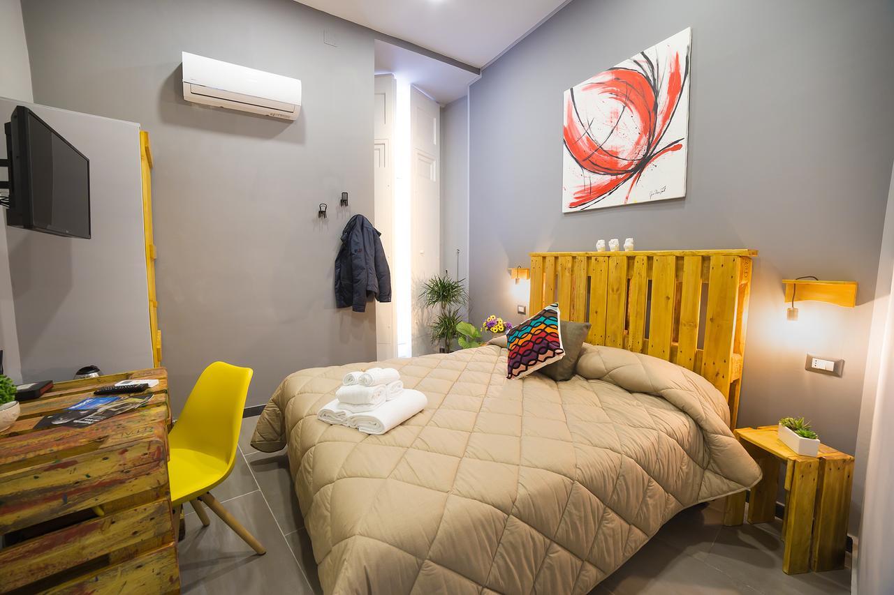 Le 4 Stagioni Dante's H Centro, By Clapa Group Affittacamere 2*